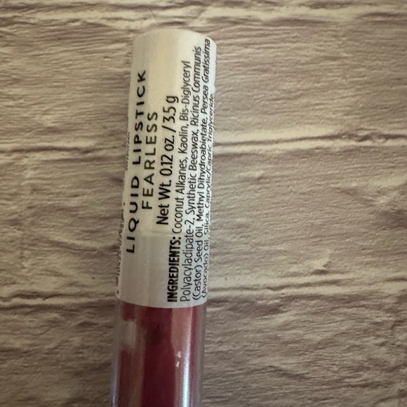 Honest Beauty Liquid Lipstick - Fearless - Picture 4 of 4